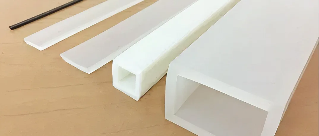 シリコーンゴム・スポンジ（耐熱・衛生）